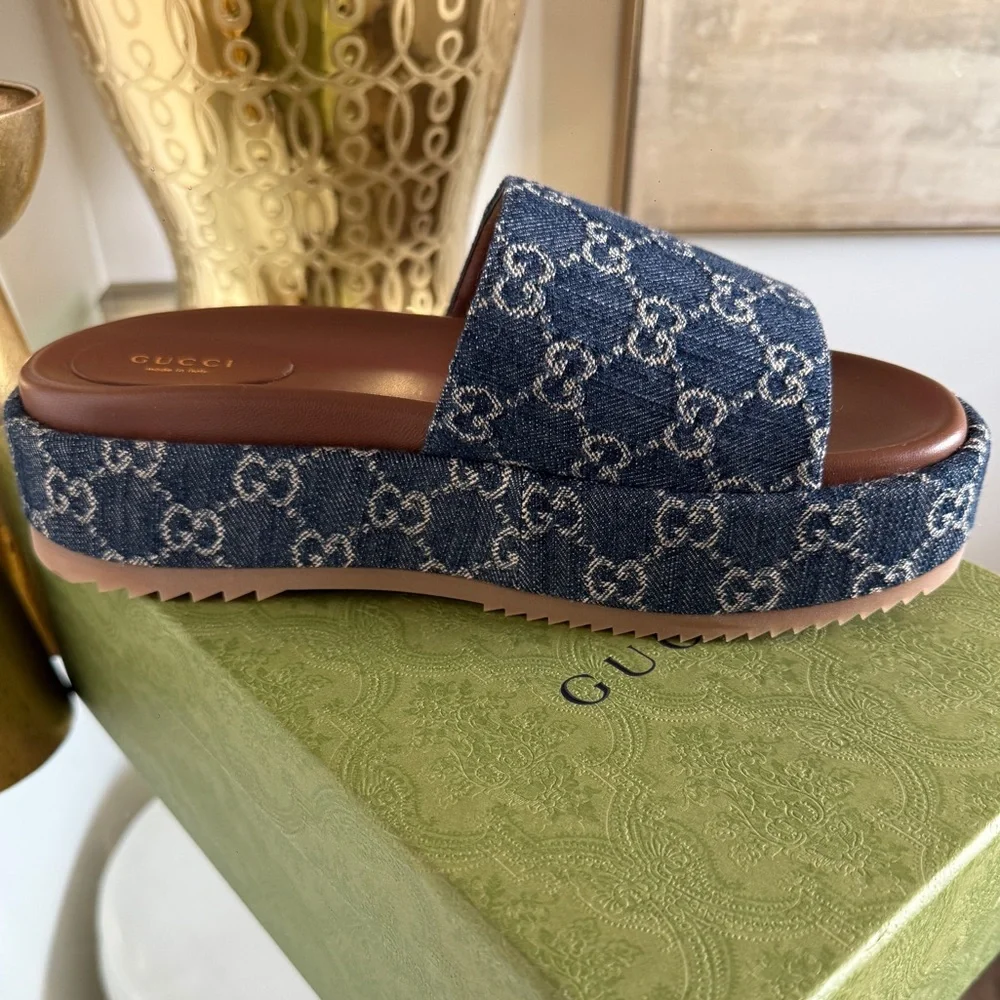Gucci Women's Denim Blue Logo Slide Sandals - Picture 10 of 13